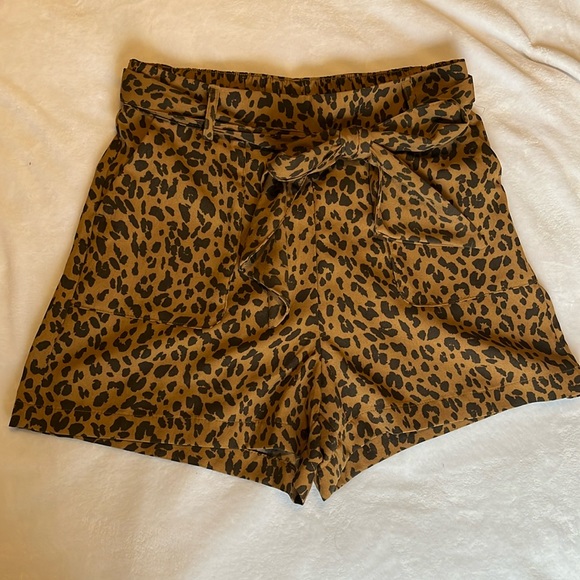 A New Day Leopard Tie-Waist Shorts - Picture 1 of 3